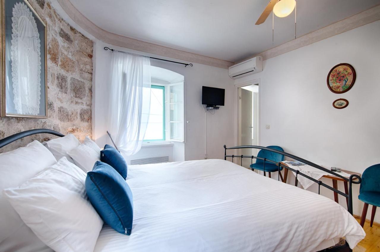 Villa Kuljis Komiža Extérieur photo