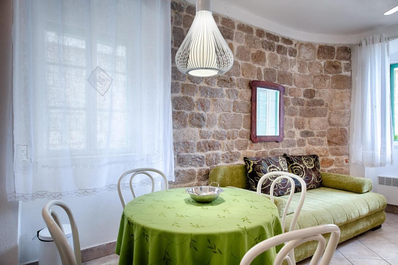 Villa Kuljis Komiža Extérieur photo